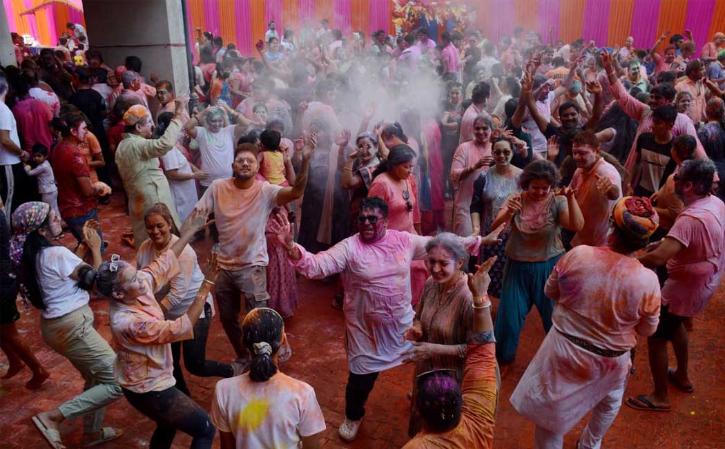 holi celebration controversy
