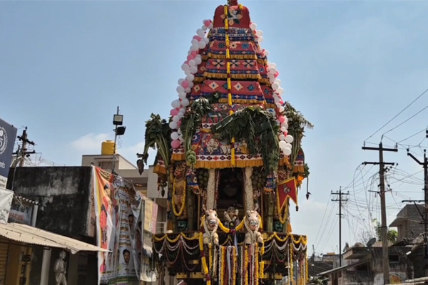 stir broke out Vinayagar Temple tower due fireworks accident