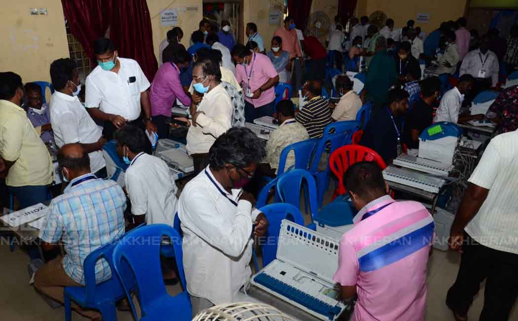 Election Commission in the process of preparing the machines