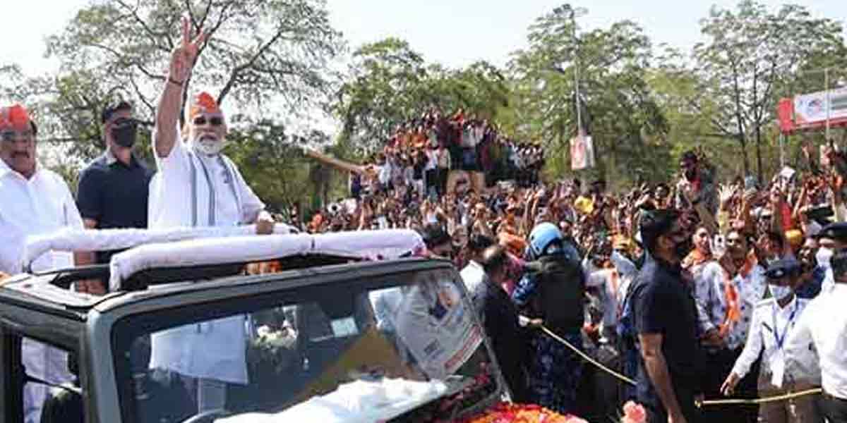 Next target 'Gurajath'- Sonia consults with Prashant Kishore