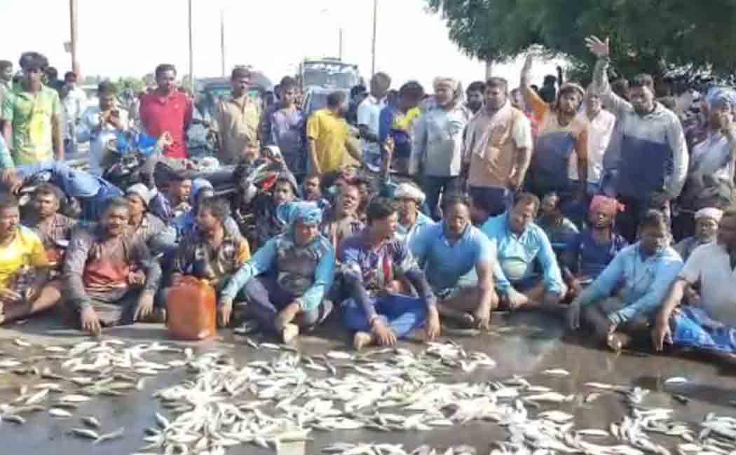 Clash between fishermen in Nagore;