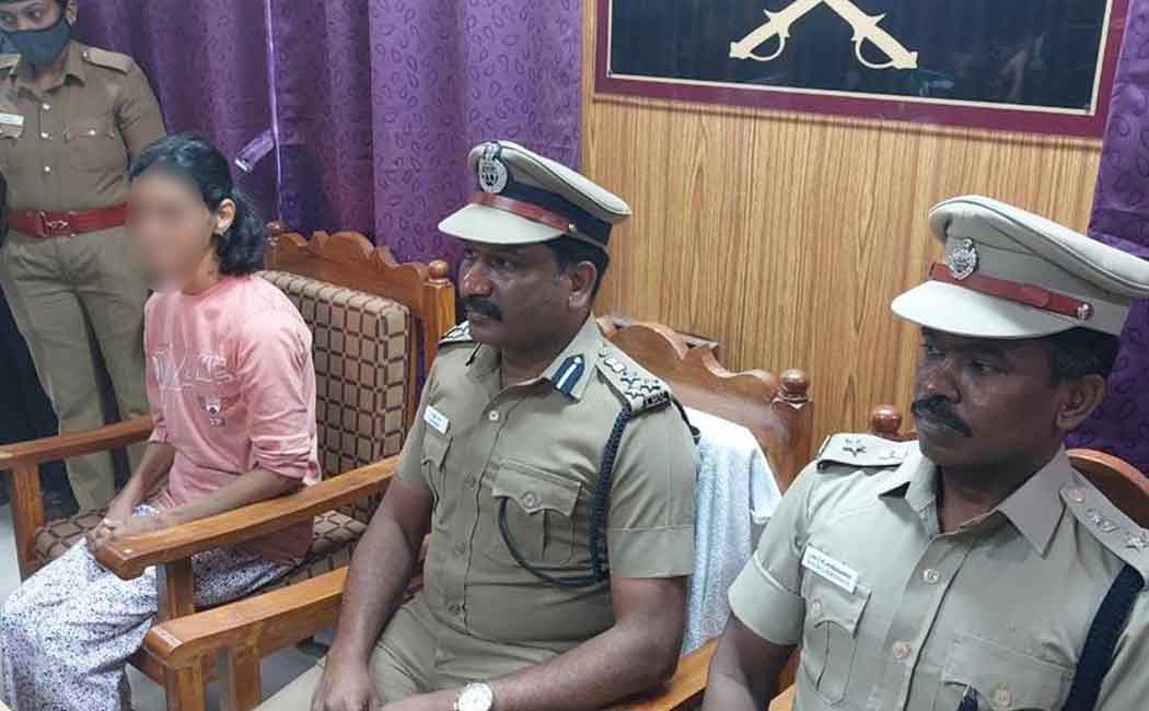 Karnataka woman surrenders to Tamil Nadu police