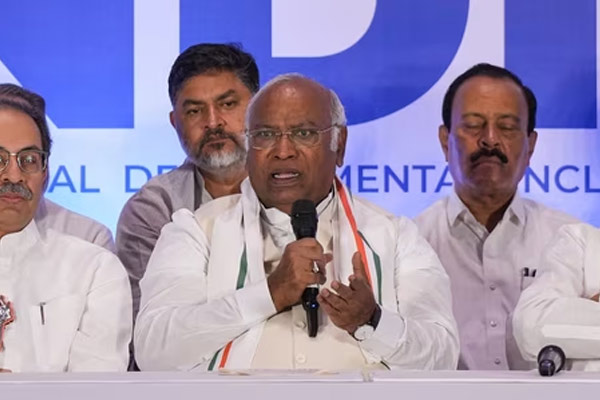 Kharge insists Election Commission should take action against the Prime Minister