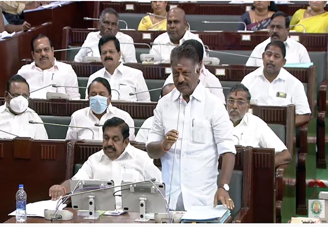 Chief Minister MK Stalin thanks OPS for offering to help!