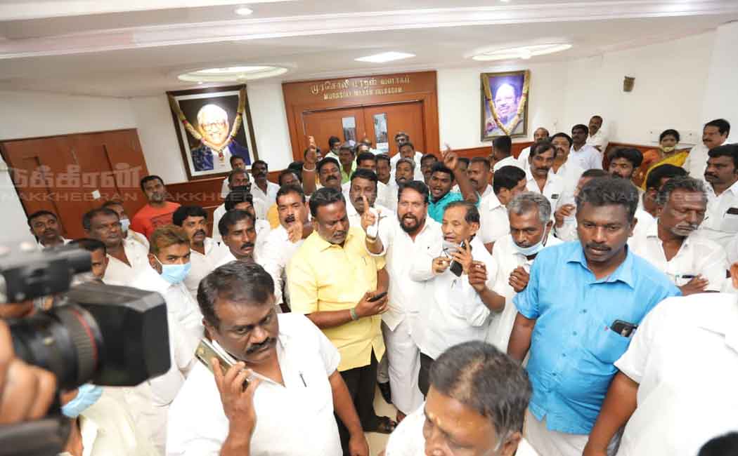 dmk volunteers struggle in arivalayam