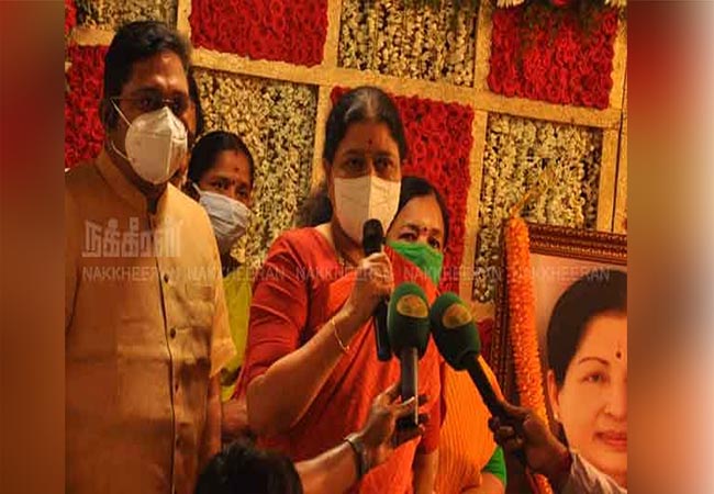 I stay away from politics sasikala