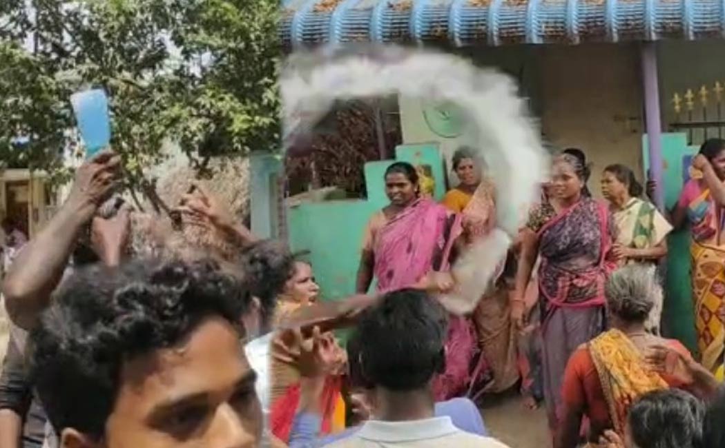 People struggle against Cuddalore NLC