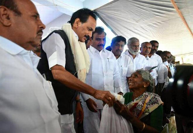 NILKIRIS HEAVY RAIN AND PEOPLES AFFECTED DMK PRESIDENT MK STALIN ARRIVE NILGIRI