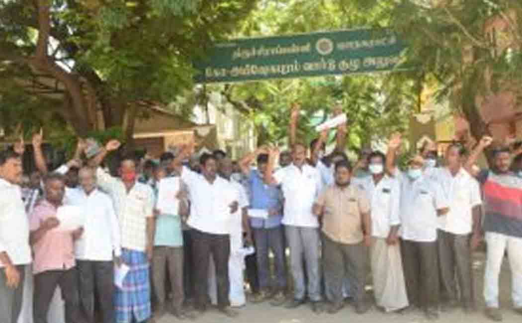 Struggle on behalf of All Shopkeepers Welfare Association