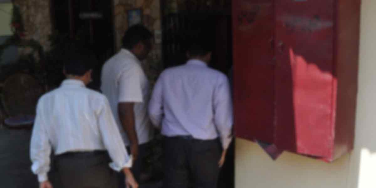IT raid on AIADMK leaders' house in Cuddalore