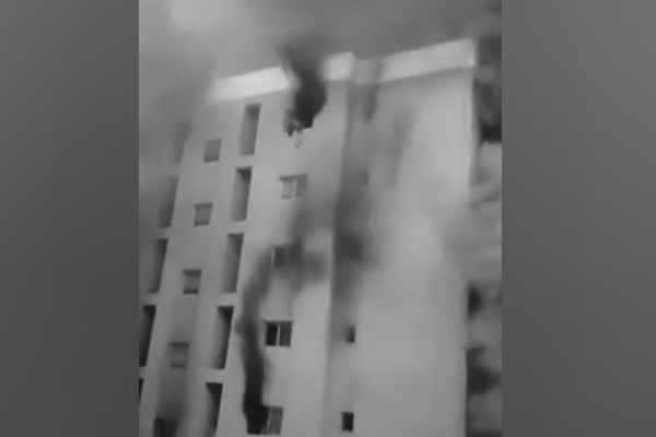 a resident of Kattumannarkoil was killed in a fire accident in Kuwait