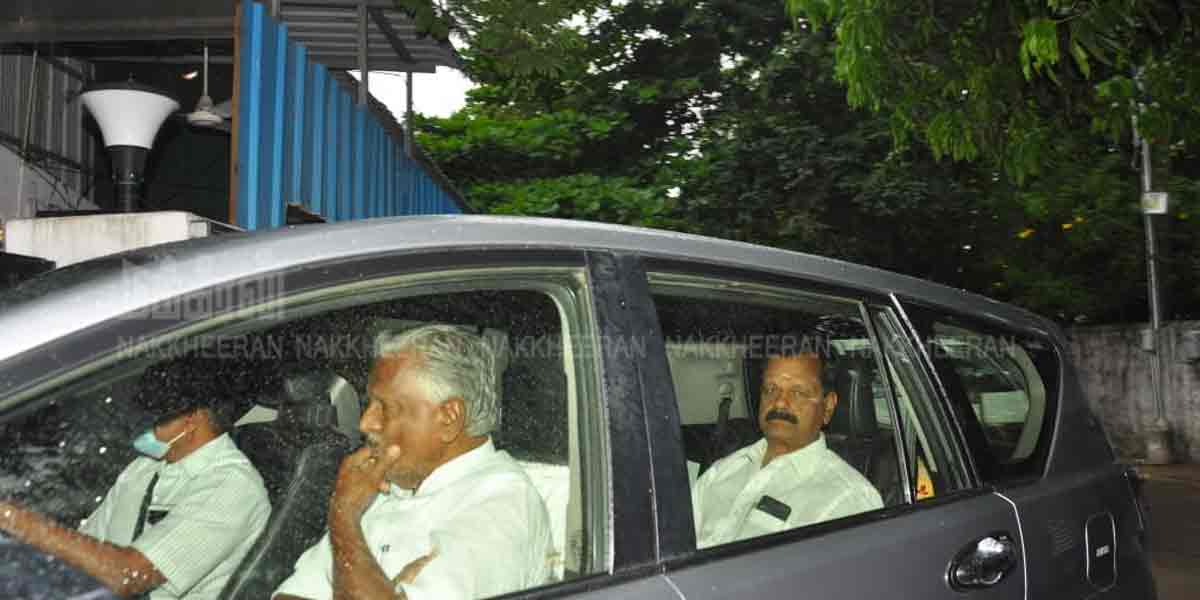 Verdict tomorrow... Supporters consult with Edappadi! (pictures)