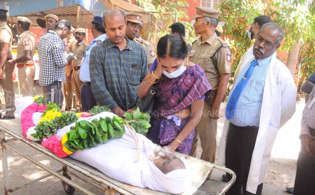 Nalini was upset and shed tears for passed away of Santhan