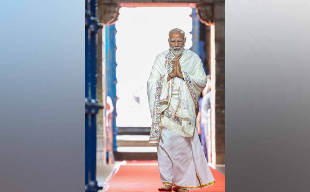PM Modi before meditation at Vivekananda Mandapam Photos