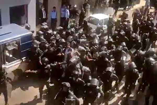 pakistan former prime minister imran khan arrested inciden