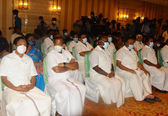 admk and pmk alliance conformed agreement signs at star hotel