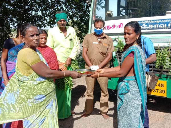 Bus, driver, conductor welcome to take Arati