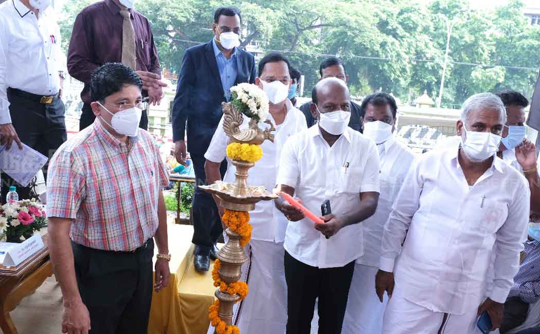 Ministers open oxygen production center