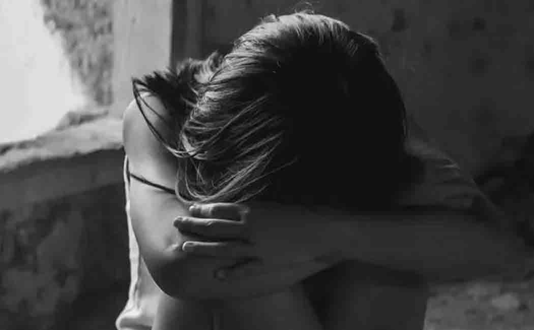 trichy Van driver misbehaves school girl trichy