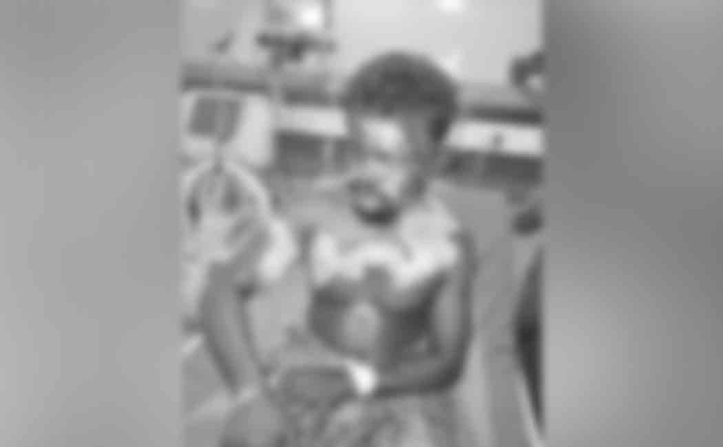 wife who pours boiling oil on her husband
