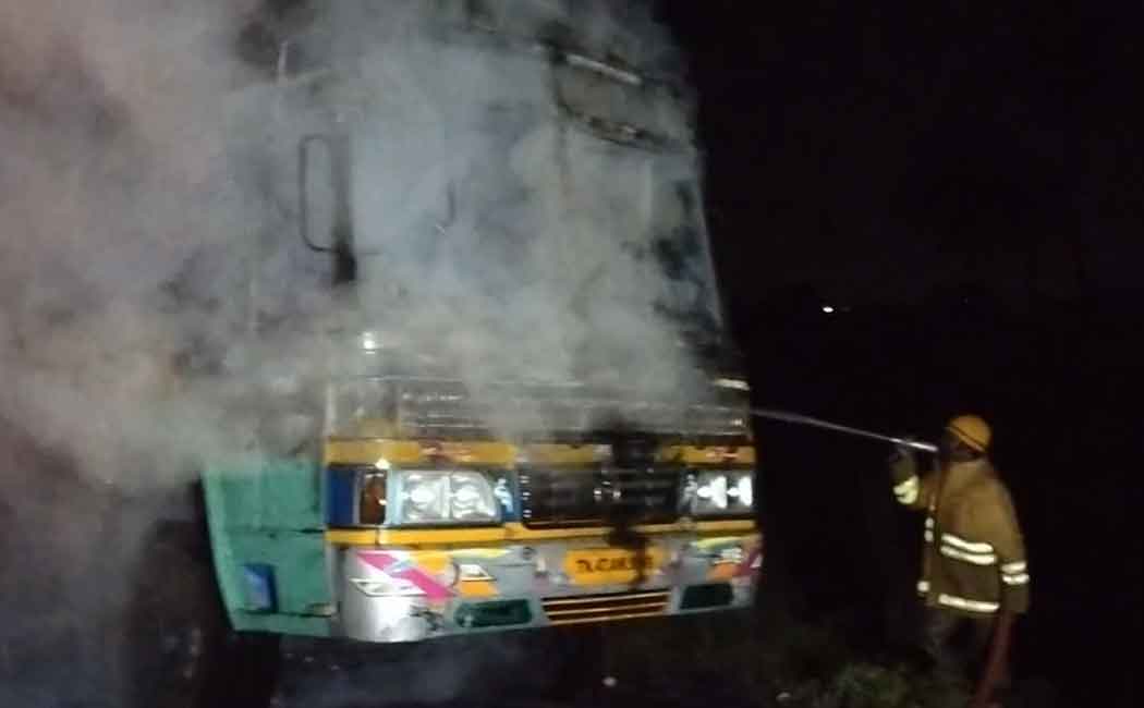 Truck burned case 7 cases files on karur ADMK members