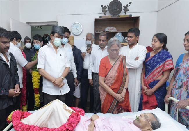 Tribute to the body of Senior Advocate N. Natarajan in the presence of Chief Minister MK Stalin