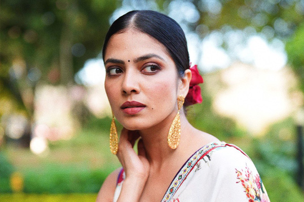 malavika mohanan about his glamaour photoshoot