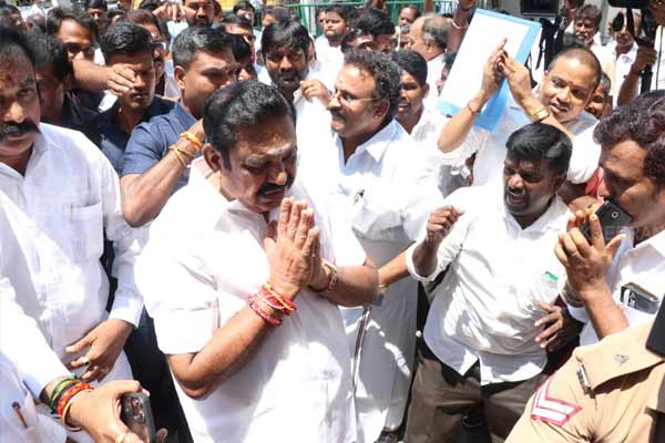 EPS sudden consultation with ADMK district secretaries