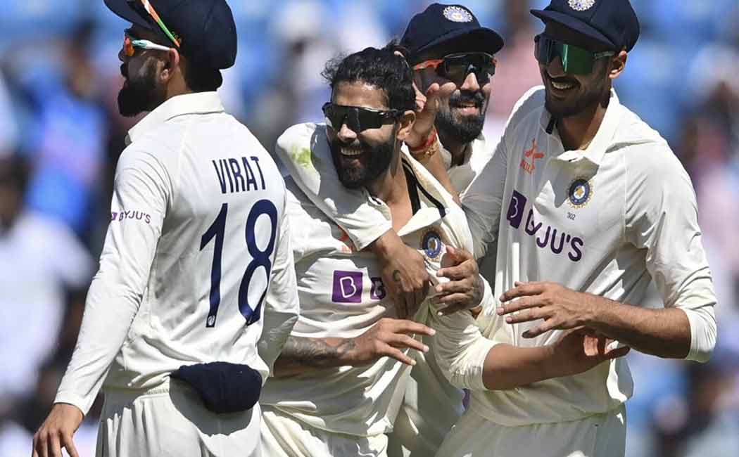 India in the presence; Jadeja also has a hand in batting
