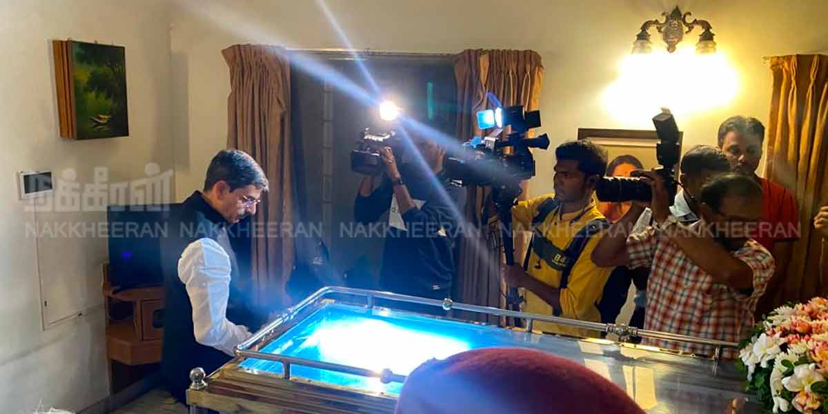 Celebrities Pay Tribute To Singer Vani Jayaram (Photos)