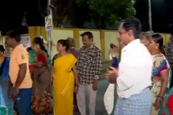 puducherry redyarpalayam incident Public road blocks