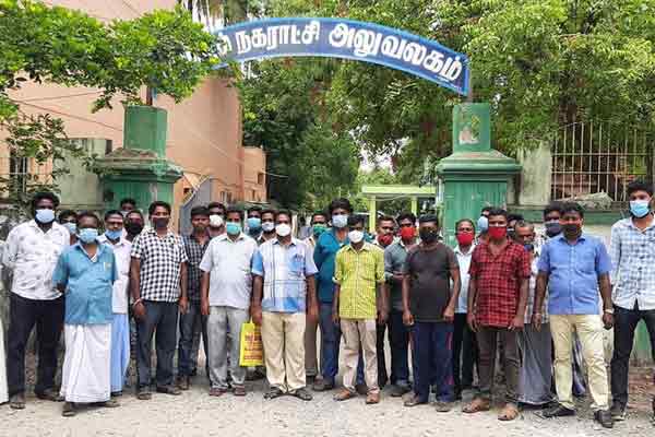 Petition to the Collector seeking permission to open saloon shops with time limit ..!