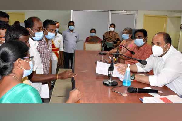 ‘Make the job permanent ...!’ - Mini Clinic Physicians Request