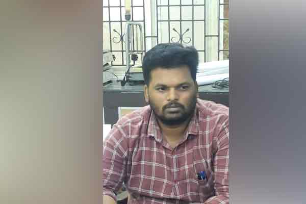 trichy labour welfare department sub inspector bribe incident