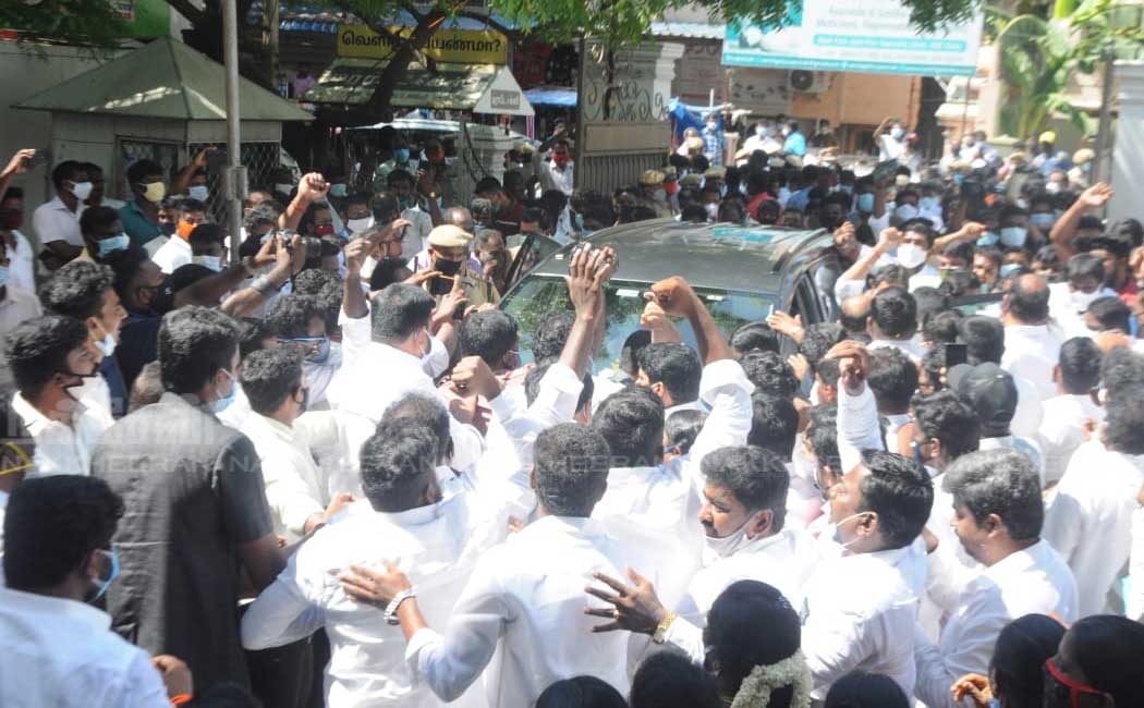 AIADMK MLAs meeting held at the head office