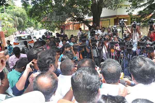 Rajinikanth fan club advise
