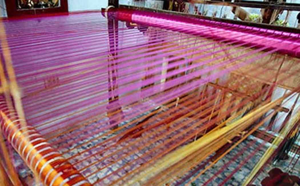 Textile industry paralyzed due to curfew ..!