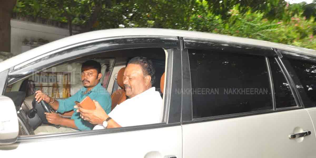 Verdict tomorrow... Supporters consult with Edappadi! (pictures)