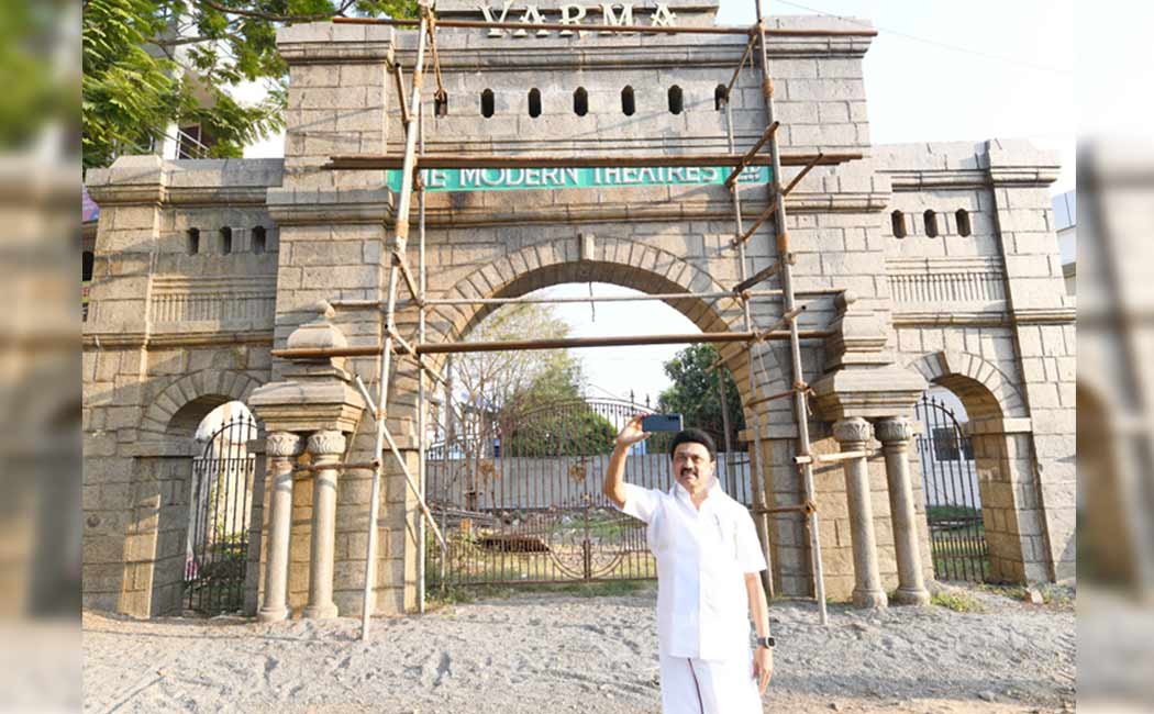 cm Stalin taking a selfie at the entrance of Salem Modern Theatres!