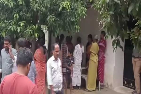 Tirupur Dt Palladam Near 3 members of the same family inicident