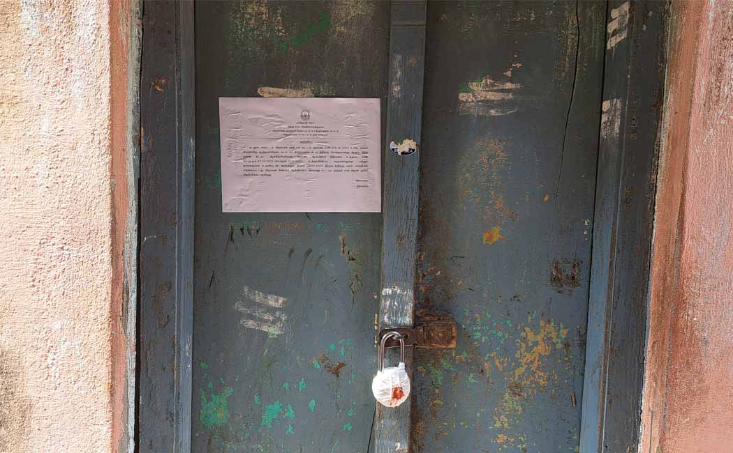 Sealing of encroachment houses in Chidambaram Guru Namasivaya Mutt