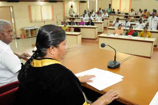 erode municipal corporation admk question raising on fund allocation