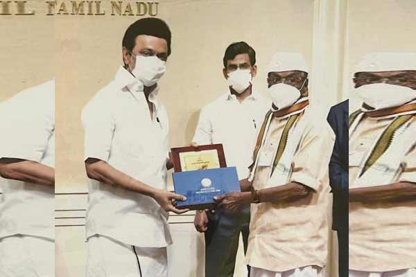 96-year-old Congress martyr makes tearful plea