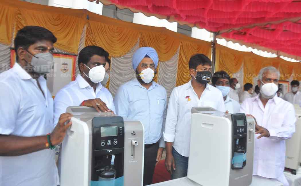 Oxygen concentrators handed over to the Corporation Commissioner