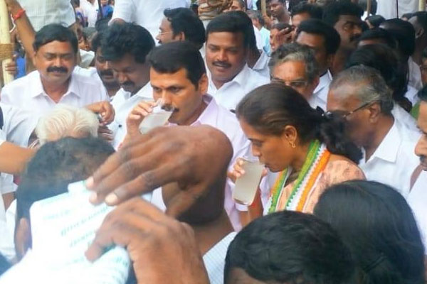 MP jothimani Slams ADMK minister