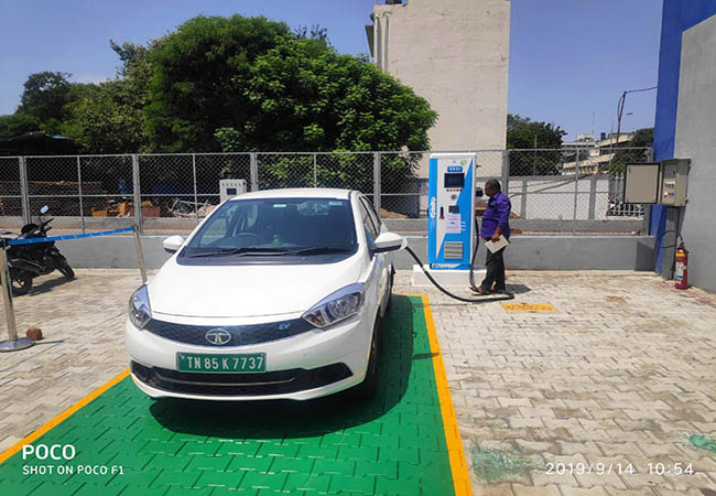 chennai metro railway start electric vehicle charge center in nandhanam