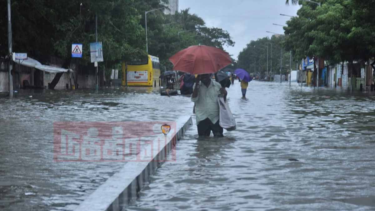 Rain in Chennai (Photos)