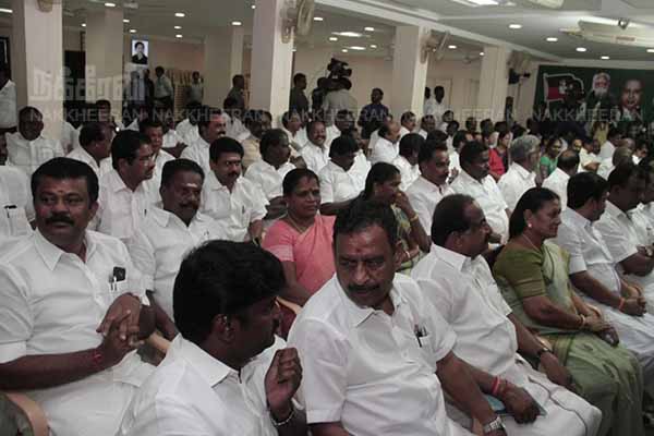 EPS consulting with AIADMK MLAs