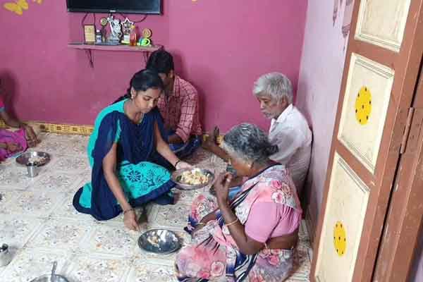 fiance passed away young woman stay with her mother in law