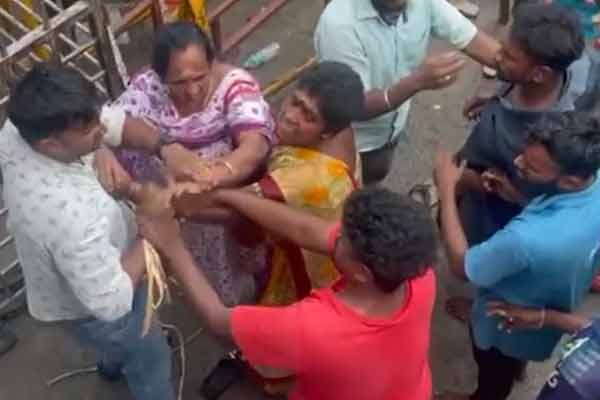 Tiruvallur Dt Siruvapuri Balasubramanya Swamy temple incident